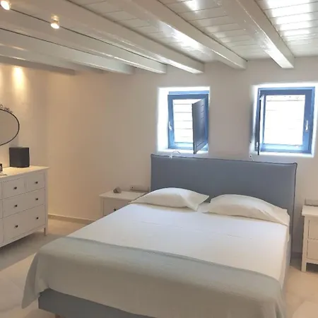 Eric's Retreat, Cosy, Spacious 60m2, Sunset View. Holiday home Parasporos