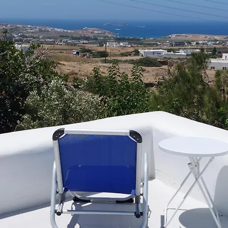 Eric's Retreat, Cosy, Spacious 60m2, Sunset View. Holiday home Parasporos